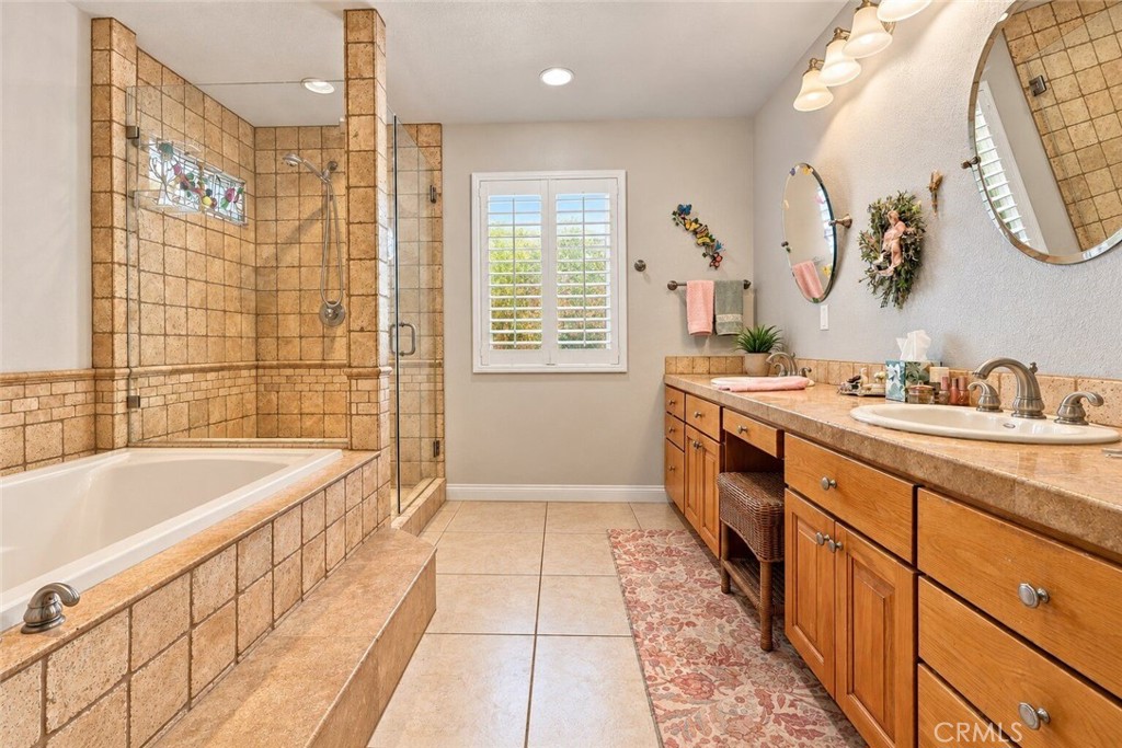 8554 Hillside Road Rancho Cucamonga, CA 91701 - Photo 24 of 40 Primary bathroom 1