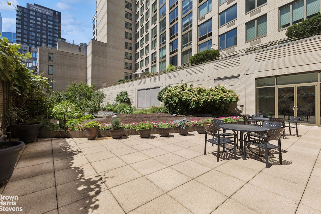 100 Riverside Boulevard, Unit 5B Manhattan, NY 10069 - Photo 10 of 17