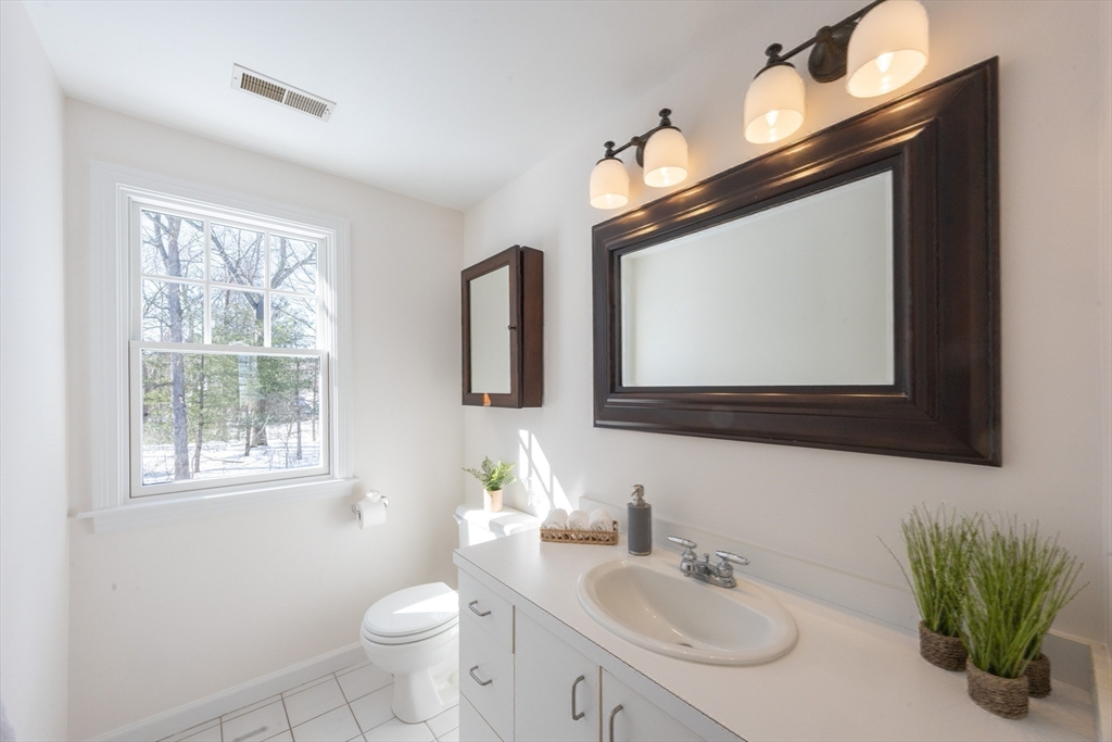 81 Parish Road Needham, MA 02494 - Photo 24 of 38