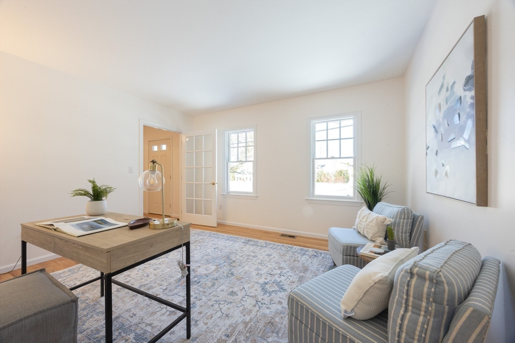 81 Parish Road Needham, MA 02494 - Photo 6 of 38