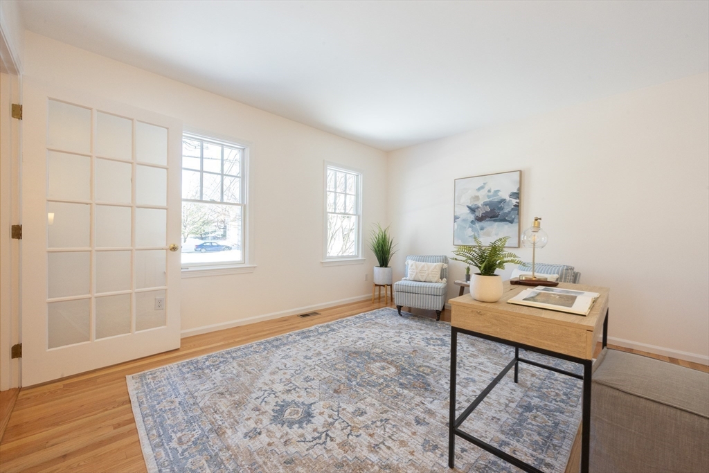 81 Parish Road Needham, MA 02494 - Photo 7 of 38