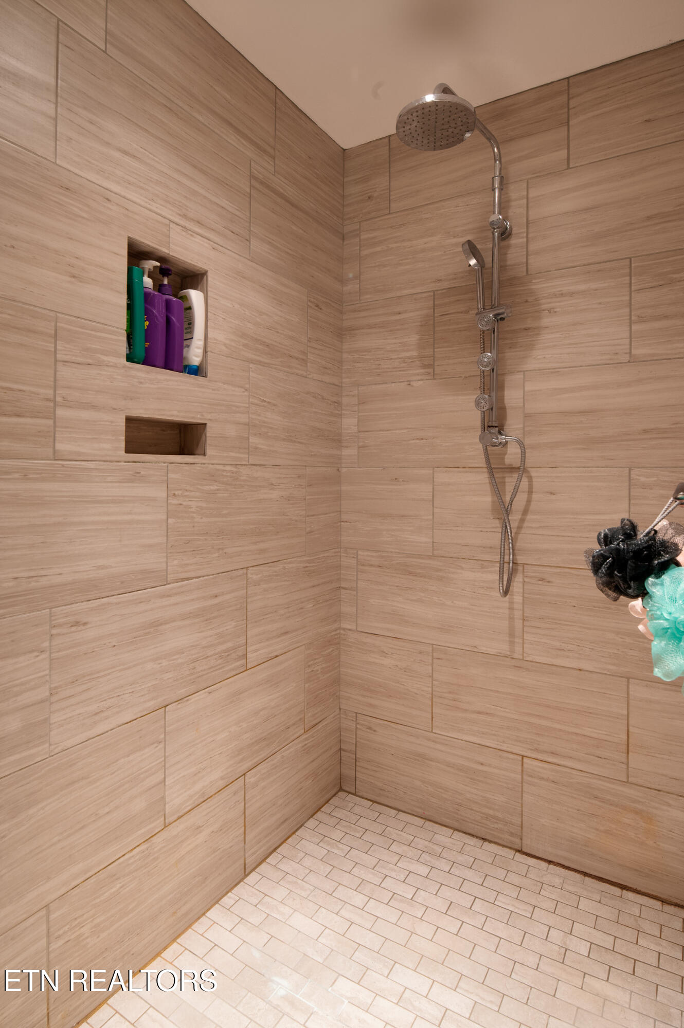 935 Oakland Road Sweetwater, TN 37874 - Photo 11 of 18 JBP_Oakland935_2400px-8