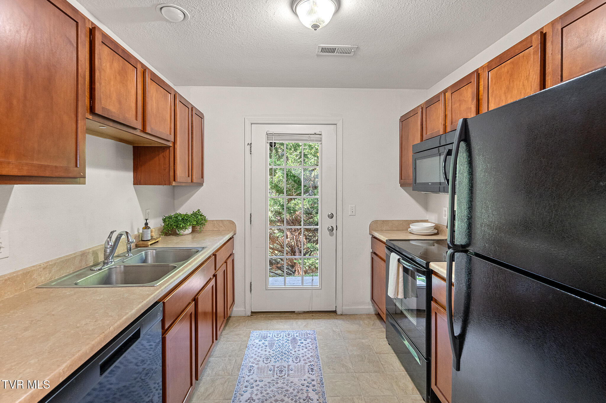 396 Jonesboro Road, Unit 1 Piney Flats, TN 37686 - Photo 8 of 22 Jonesboro Rd 7