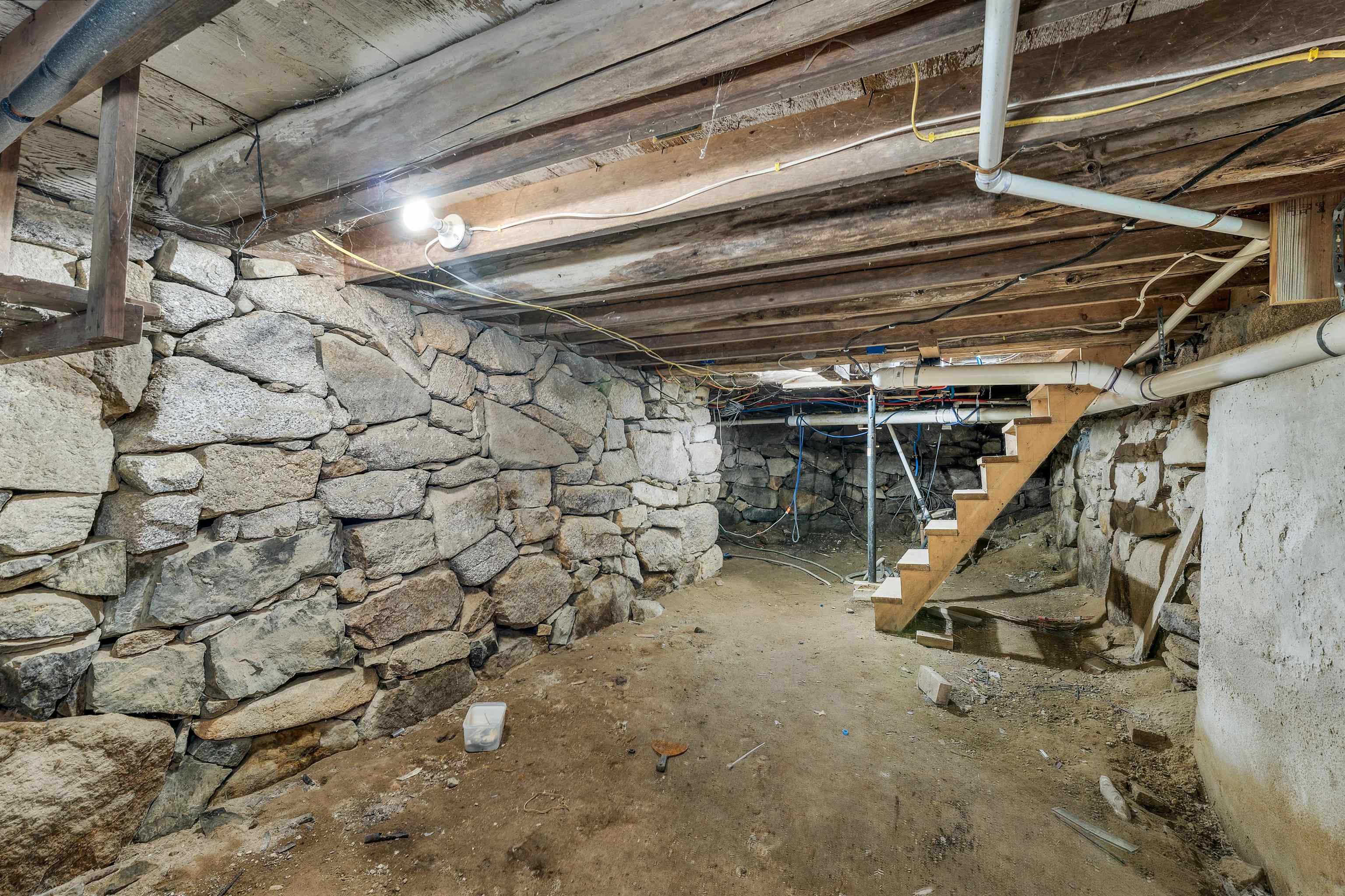 225 Simon Hill Road Effingham, NH 03882 - Photo 37 of 58