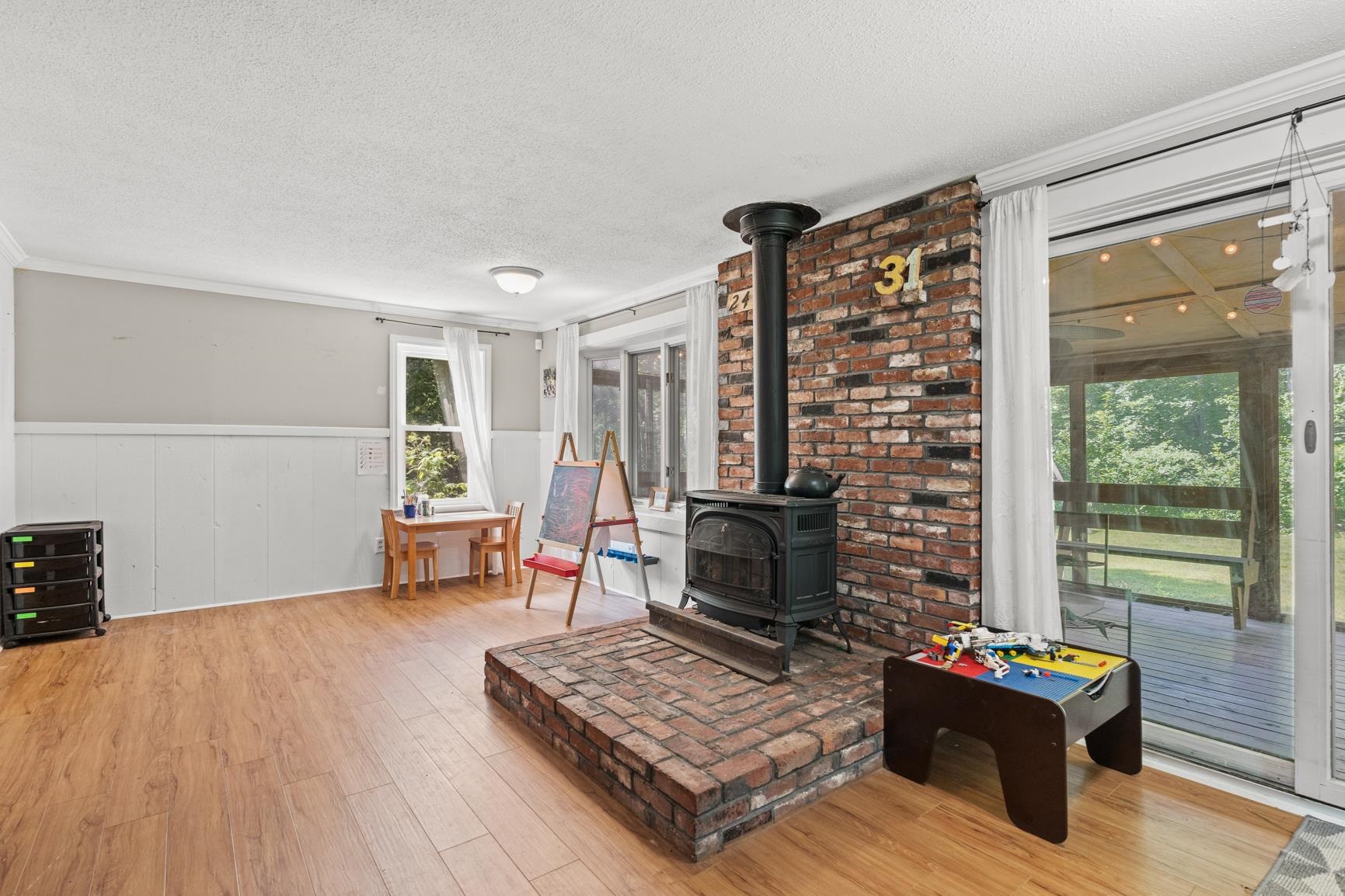 201 Mitchell Road Nottingham, NH 03290 - Photo 5 of 40