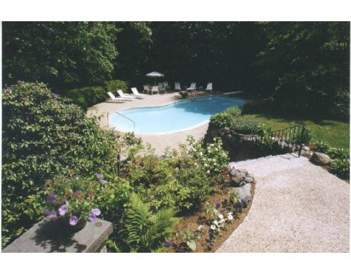 9 Bushnell Drive Lexington, MA 02421 - Photo 3 of 10 Gallery Image 3