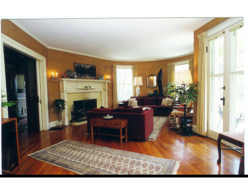 9 Bushnell Drive Lexington, MA 02421 - Photo 4 of 10 Gallery Image 4