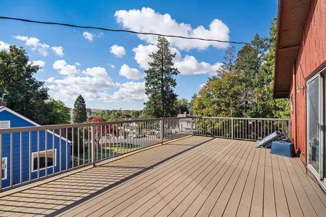 $340,000 | 102 South Lake Street, Tekoa, WA 99033