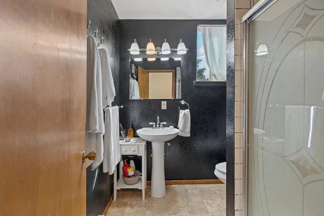 $340,000 | 102 South Lake Street, Tekoa, WA 99033