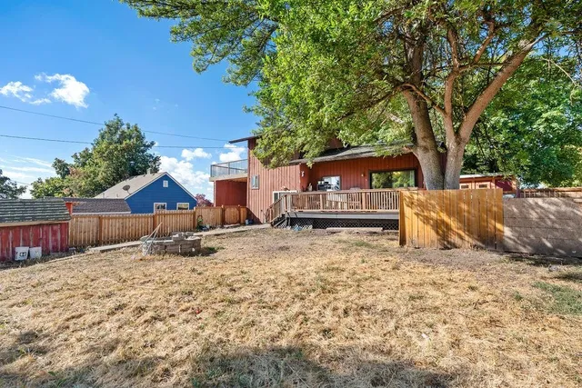 $340,000 | 102 South Lake Street, Tekoa, WA 99033