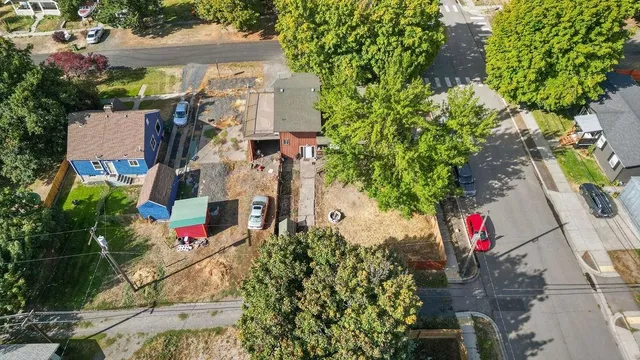 $340,000 | 102 South Lake Street, Tekoa, WA 99033