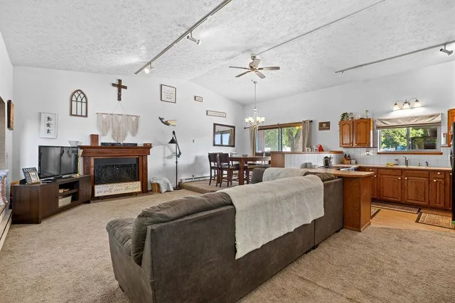 $340,000 | 102 South Lake Street, Tekoa, WA 99033