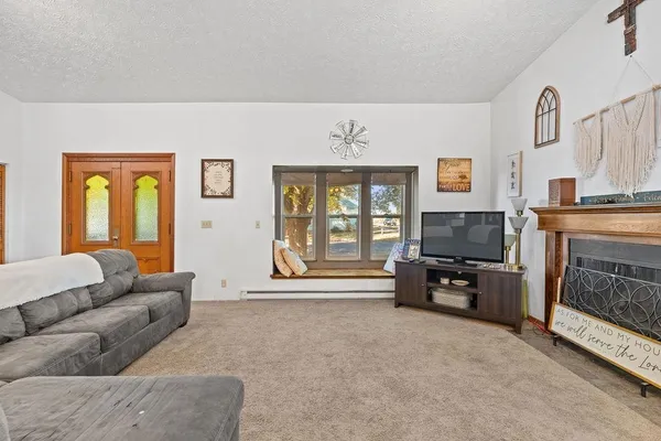 $330,000 | 102 South Lake Street, Tekoa, WA 99033