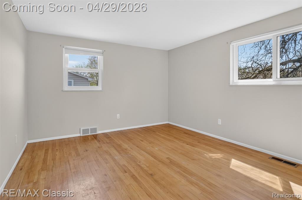 36365 Six Mile Road Livonia, MI 48152 - Photo 27 of 32
