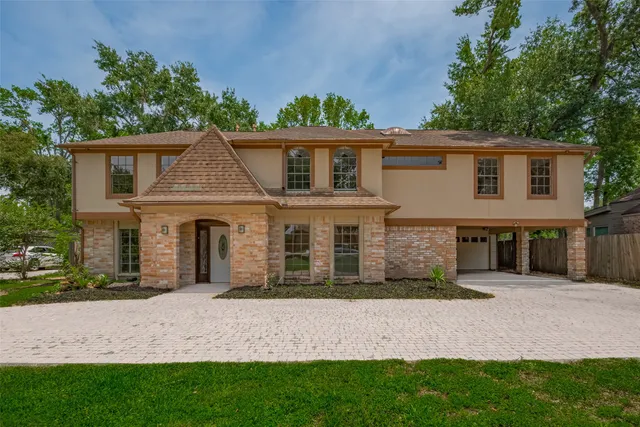 $405,000 | 15509 Lakeview Drive, Jersey Village, TX 77040