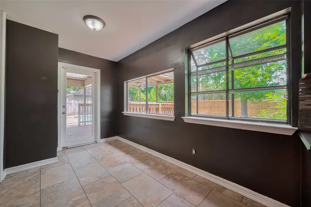 $405,000 | 15509 Lakeview Drive, Jersey Village, TX 77040