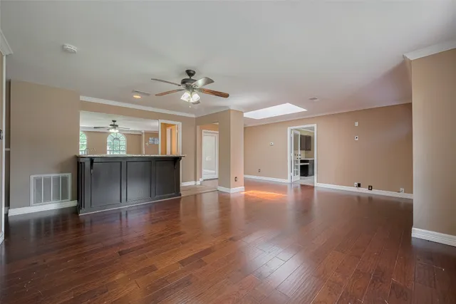 $405,000 | 15509 Lakeview Drive, Jersey Village, TX 77040