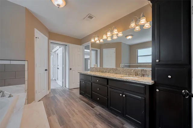 $405,000 | 15509 Lakeview Drive, Jersey Village, TX 77040