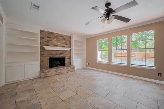 $405,000 | 15509 Lakeview Drive, Jersey Village, TX 77040