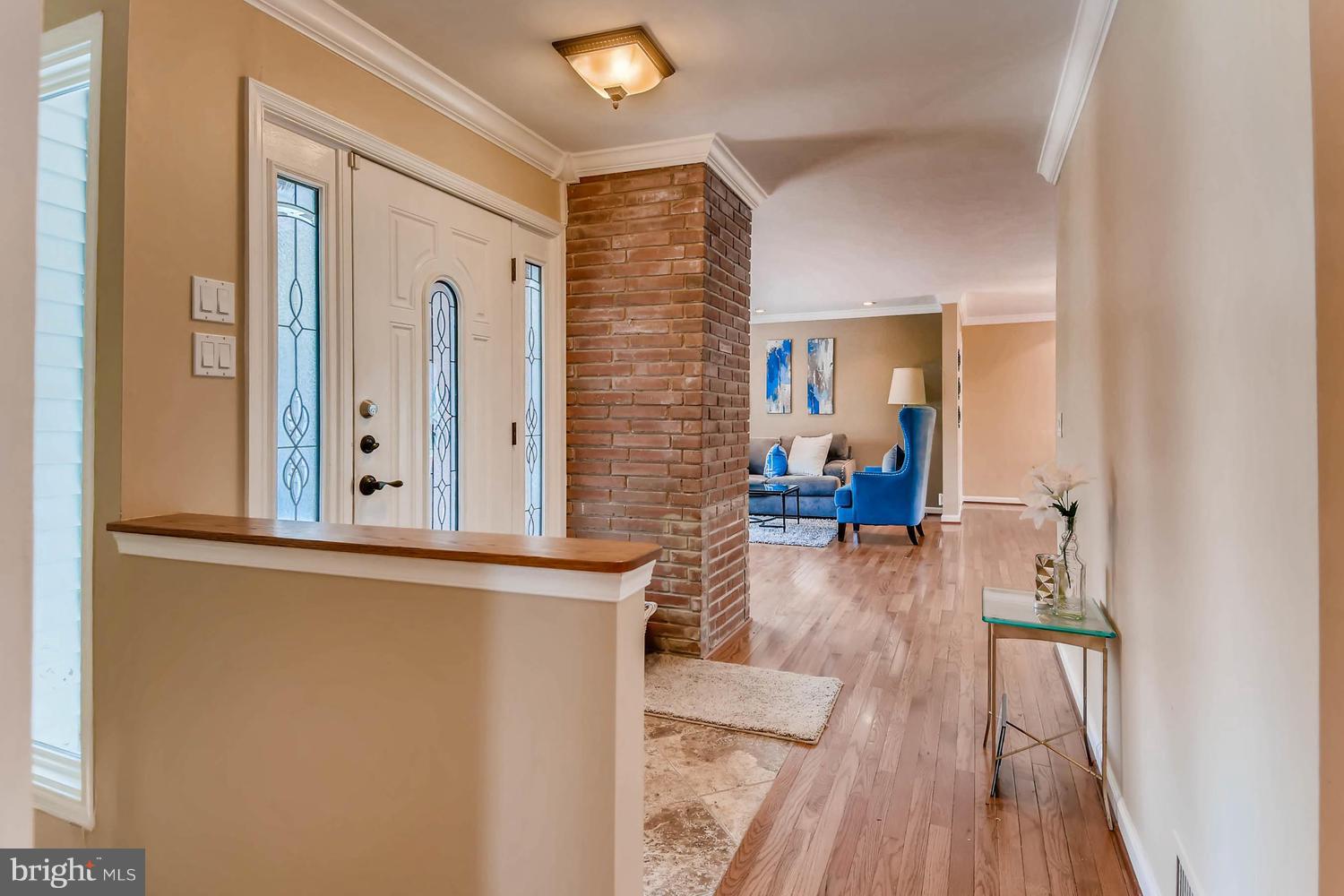 9109 Field Road Pikesville, MD 21208 - Photo 2 of 28 Foyer