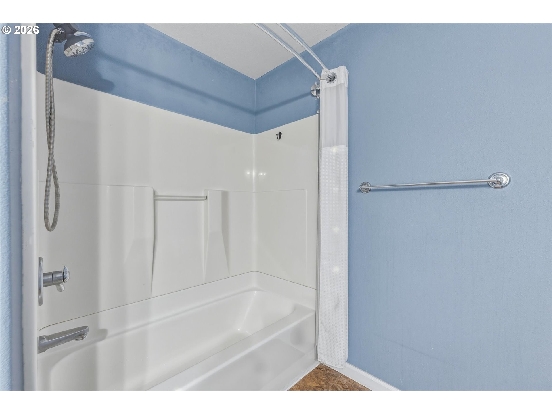 75060 Neer Way Rainier, OR 97048 - Photo 29 of 37 Bathroom