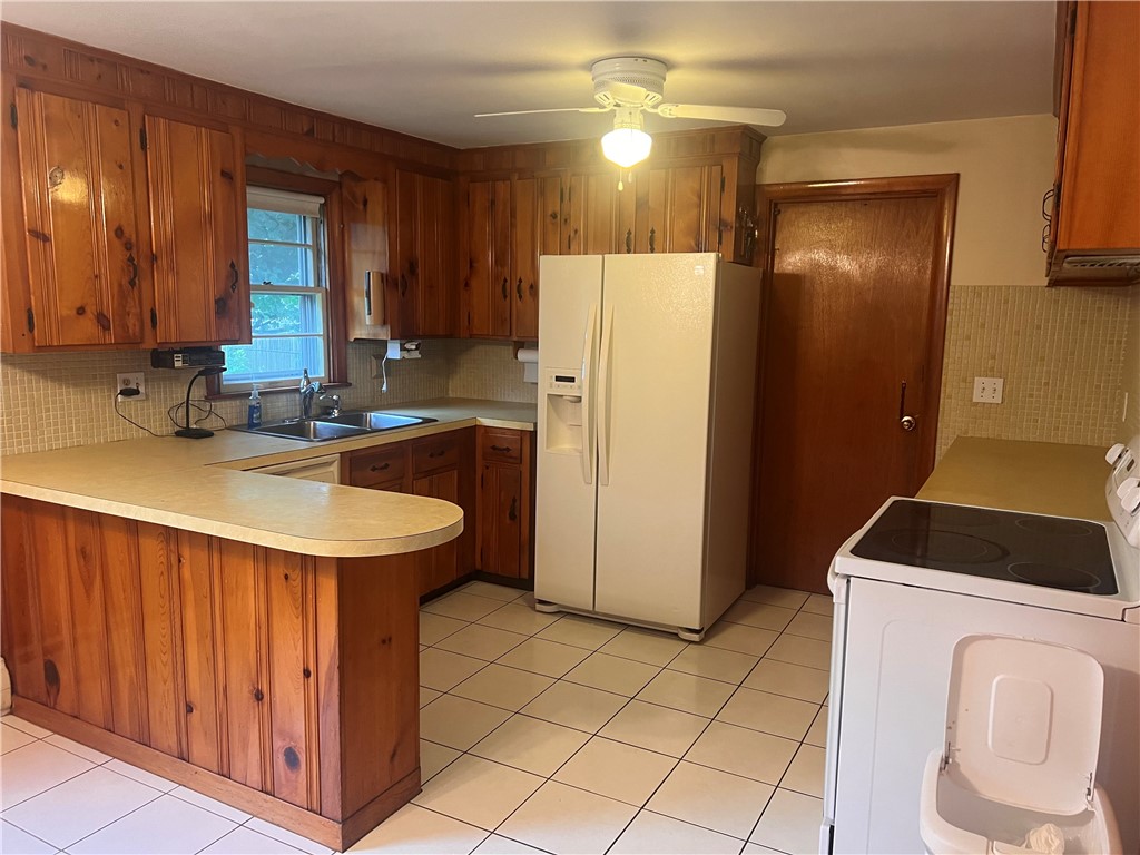 45 School Street Warwick, RI 02889 - Photo 8 of 15