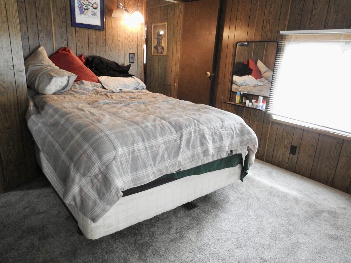 53188 Andrews Road La Pine, OR 97739 - Photo 15 of 24 Primary with half bath and new carpet