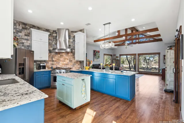 $659,000 | 381 Cam Primero, Leakey, TX 78873