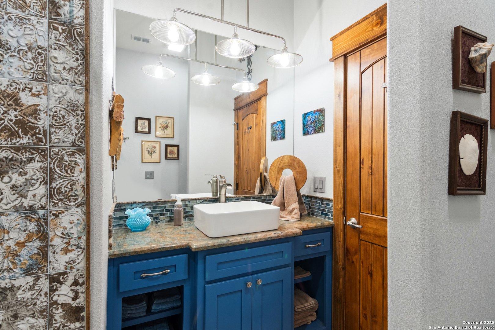 381 Cam Primero Leakey, TX 78873 - Photo 22 of 56