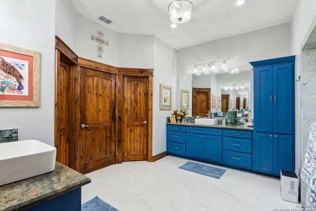 $659,000 | 381 Cam Primero, Leakey, TX 78873