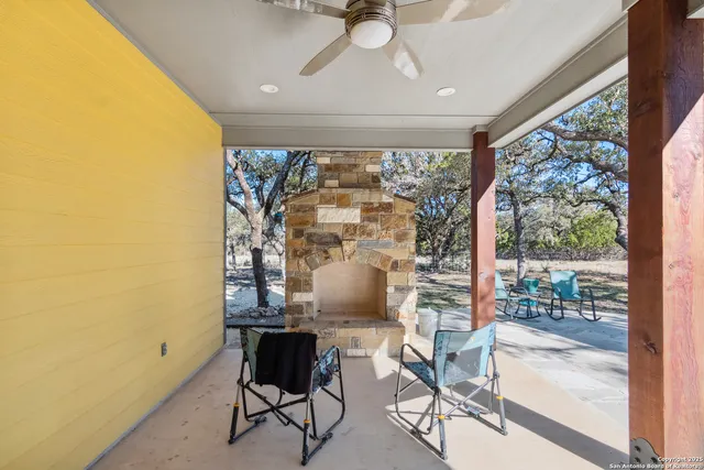 $659,000 | 381 Cam Primero, Leakey, TX 78873