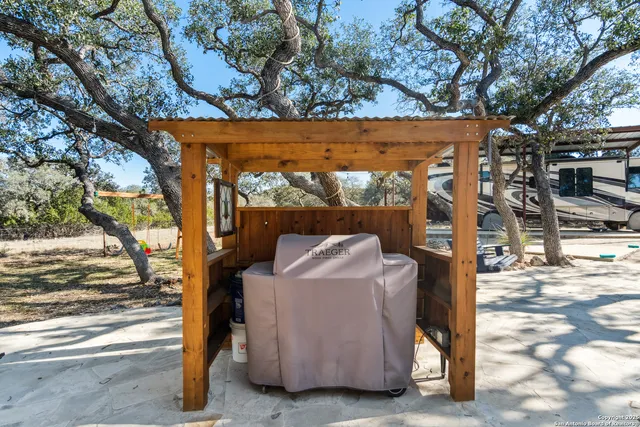 $659,000 | 381 Cam Primero, Leakey, TX 78873