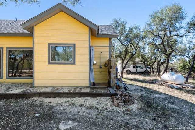 $659,000 | 381 Cam Primero, Leakey, TX 78873