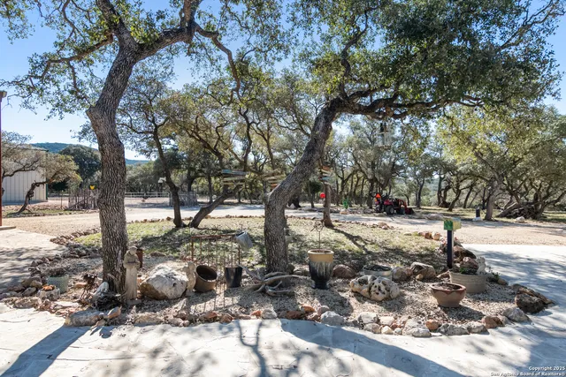 $659,000 | 381 Cam Primero, Leakey, TX 78873