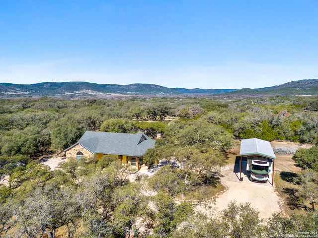 $659,000 | 381 Cam Primero, Leakey, TX 78873