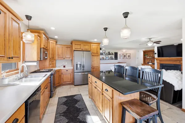 $599,000 | 17008 236th Circle, Hutchinson, MN 55350