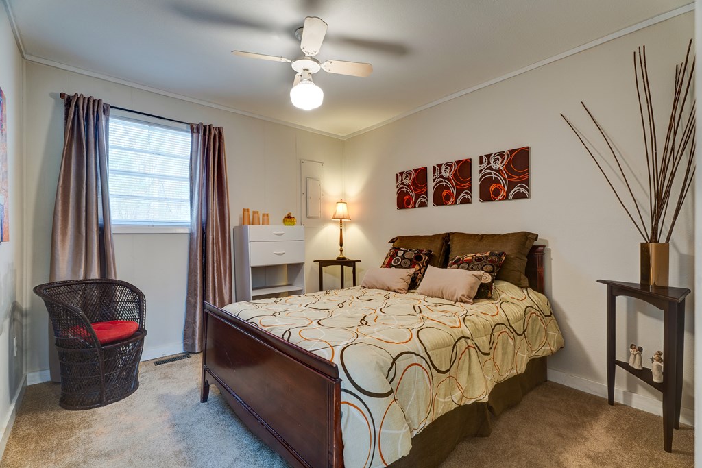 96 Clubhouse Court Ellijay, GA 30536 - Photo 40 of 56 a bedroom with bed and window