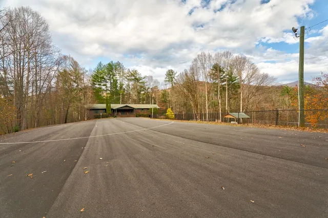 $295,000 | 96 Clubhouse Court, Ellijay, GA 30536