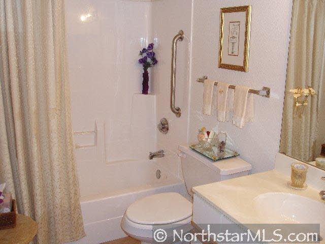 1669 Yankee Doodle Road, Unit 324 Eagan, MN 55121 - Photo 4 of 10