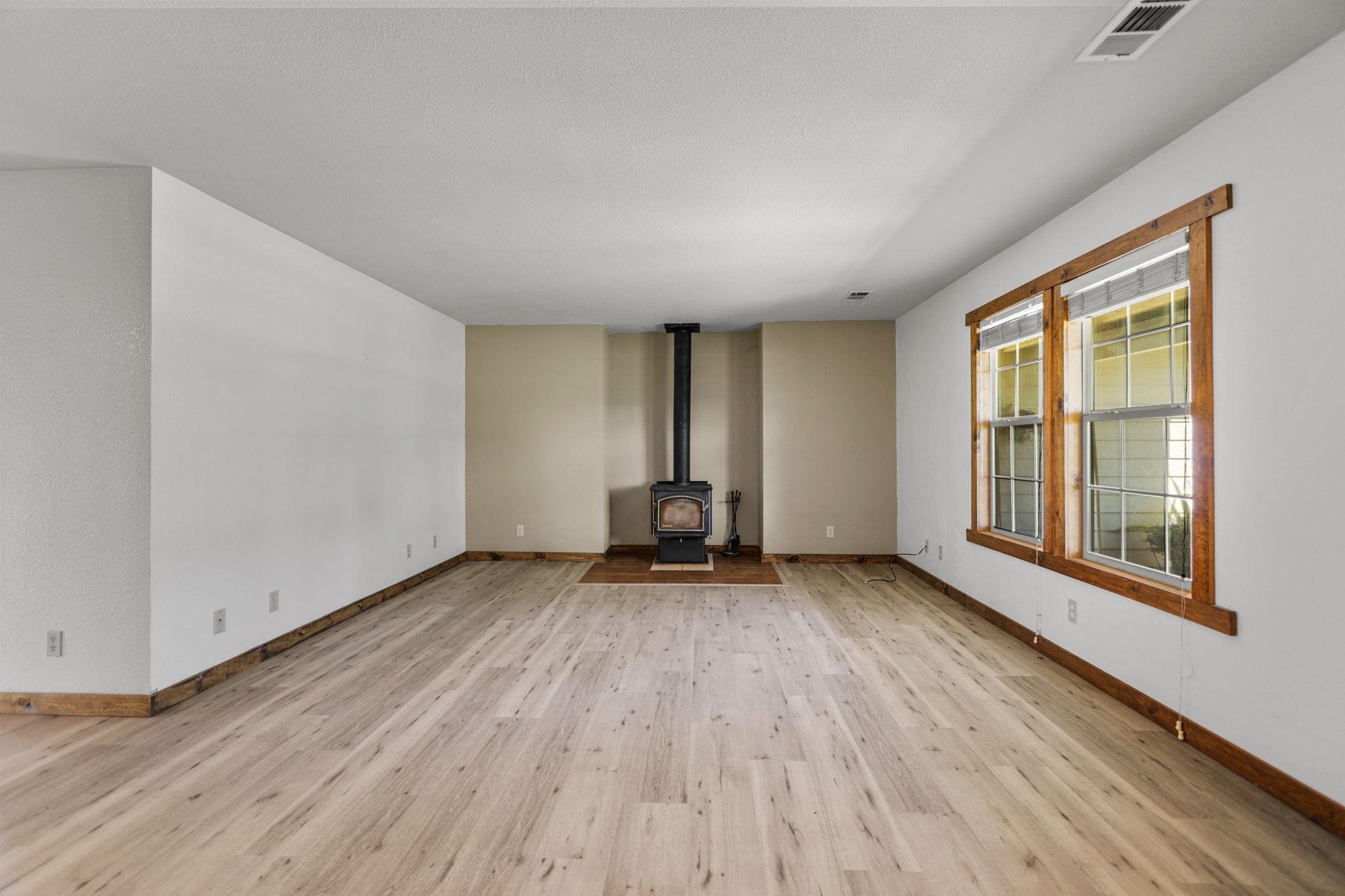 23290 Hogsback Road Red Bluff, CA 96080 - Photo 6 of 57