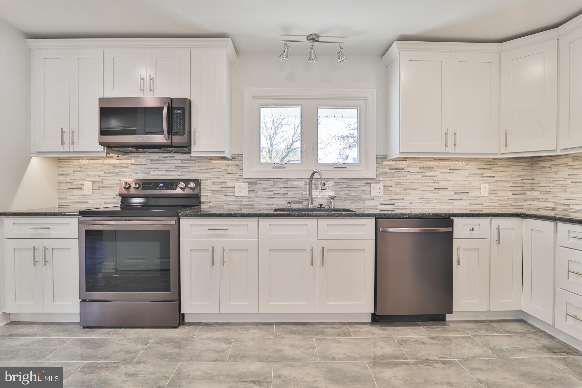 29 Rain Lily Road Levittown, PA 19056 - Photo 6 of 38 Gallery Image 6