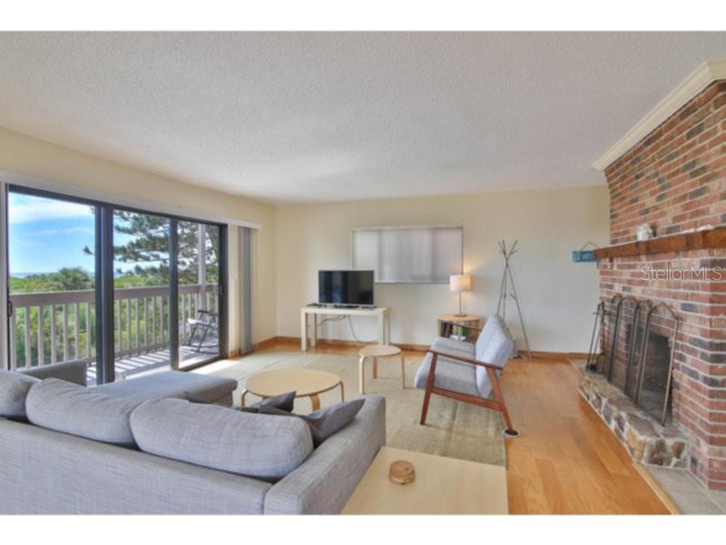 460 Beach Road, Unit A1 Sarasota, FL 34242 - Photo 6 of 15 Gallery Image 6