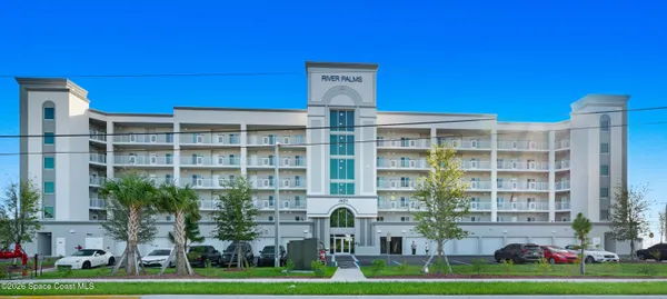 $2,600 | 1825 Riverside Drive, Unit 204, Titusville, FL 32780