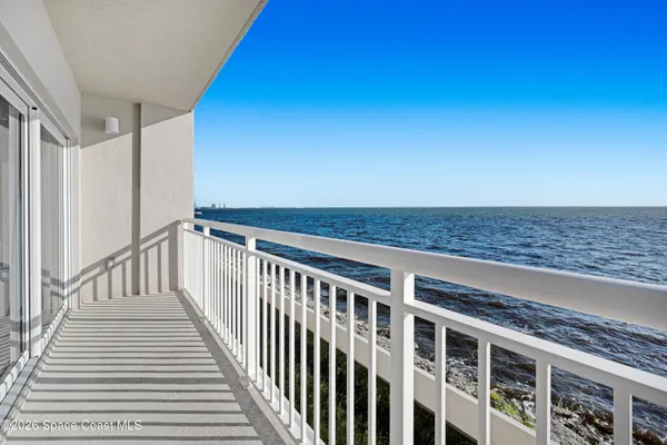 $2,600 | 1825 Riverside Drive, Unit 204, Titusville, FL 32780