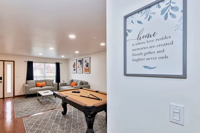 $2,550 | 2355 Masters Lane, Round Lake Beach, IL 60073