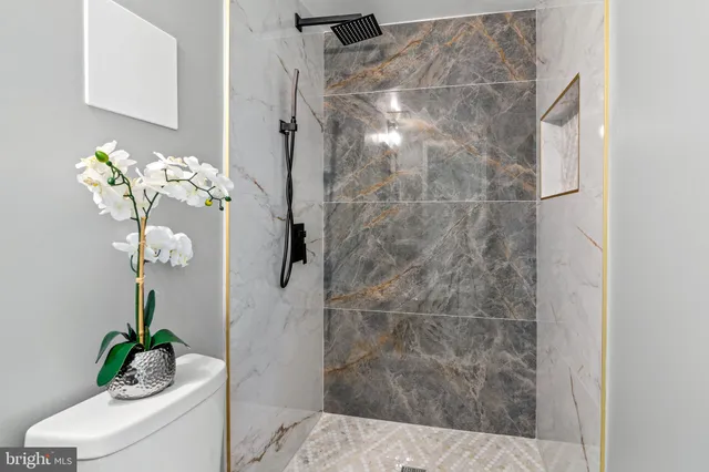 $2,550 | 926 West Street, Laurel, MD 20707