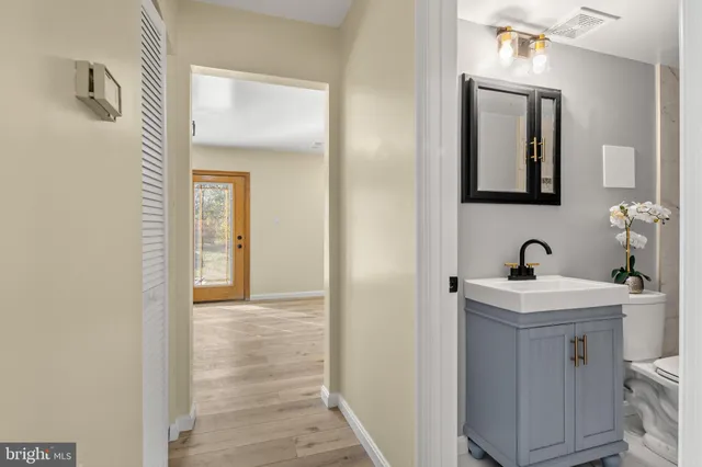 $2,550 | 926 West Street, Laurel, MD 20707