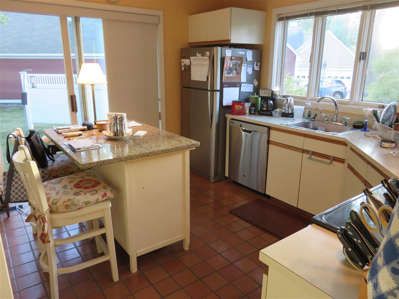 556 Straw Hill Road, Unit 556 Manchester, NH 03104 - Photo 2 of 14