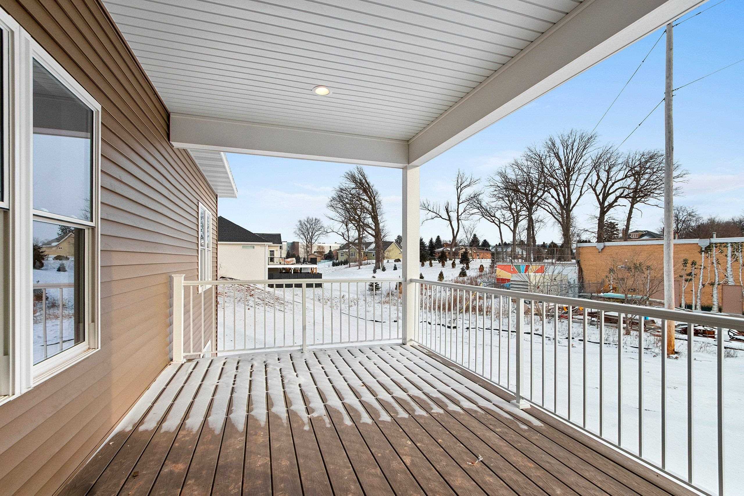 445 West Papermill Run Kimberly, WI 54136 - Photo 11 of 46