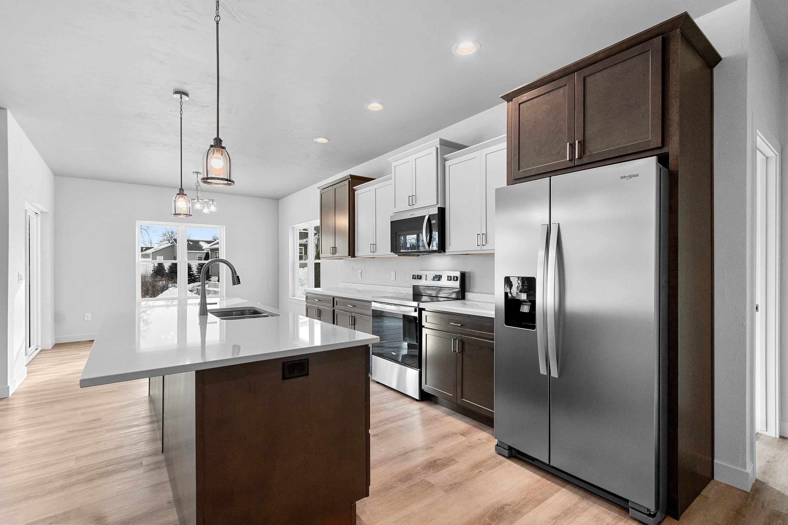 445 West Papermill Run Kimberly, WI 54136 - Photo 13 of 46